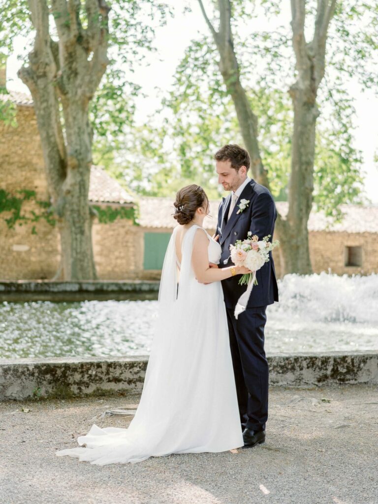 Mariage romantique au château de Sauvan